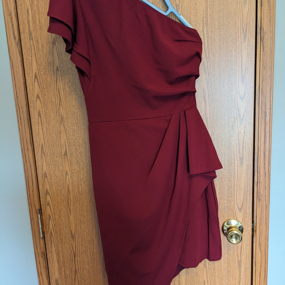 One-Shoulder Burgundy Women’s Dress